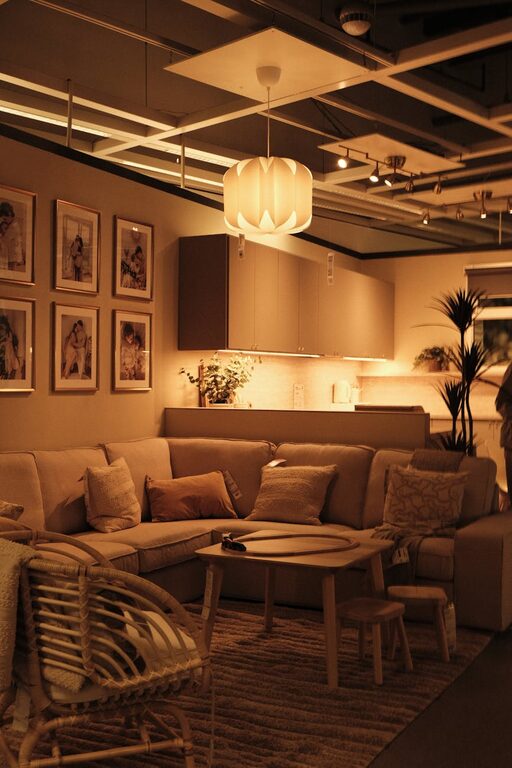 Simple Tips for Creating a Cozy and Inviting Home Atmosphere